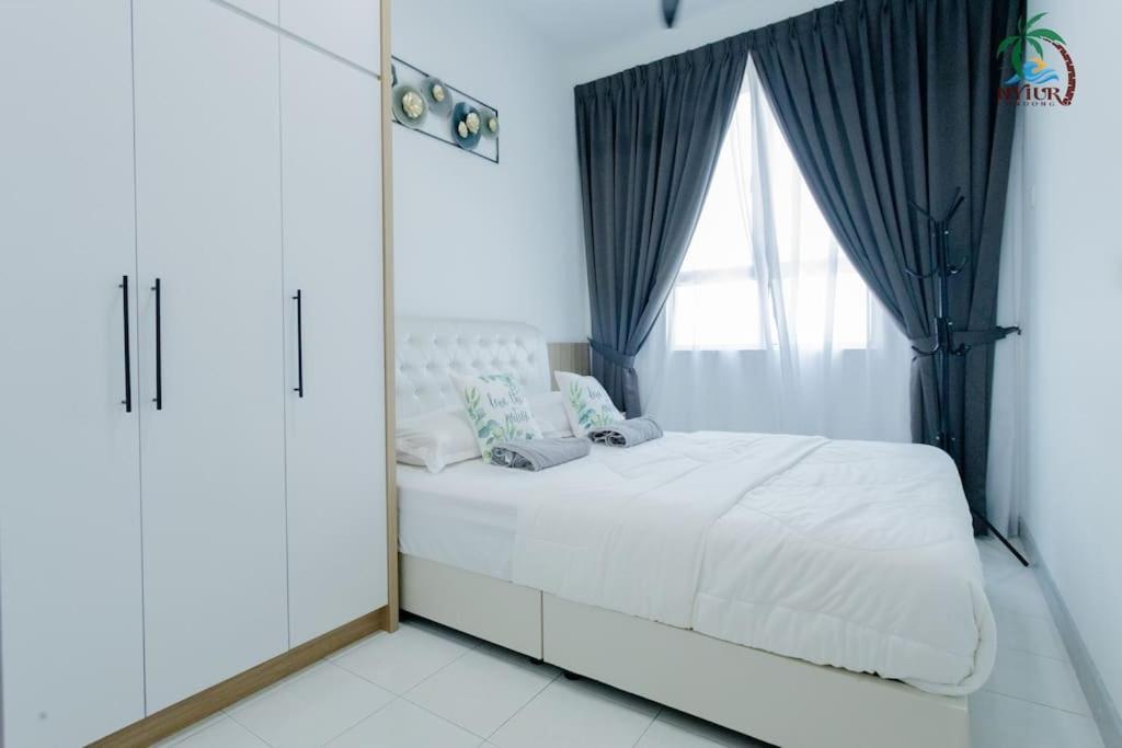 New Drawbridge Condo With Seaview And Pool Kuala Terengganu Kültér fotó